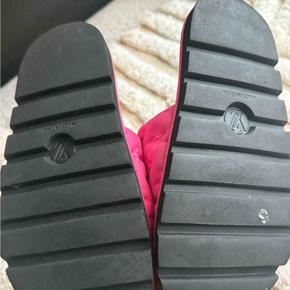 Louis Vuitton Pink Sandals - Picture 5 of 6